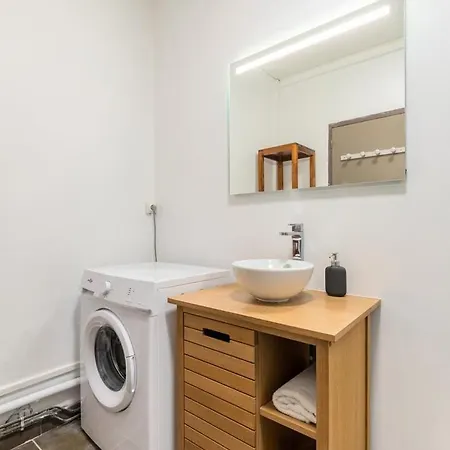 - Deux Pièces équipé La Madeleine (Nord)