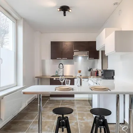 Apartment - Deux Pieces Equipe La Madeleine (Nord)