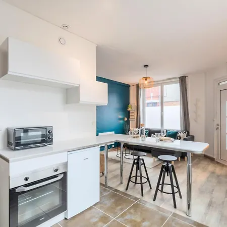 - Deux Pièces équipé